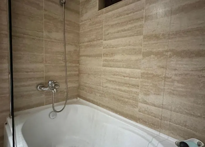 شقة Oly Năvodari