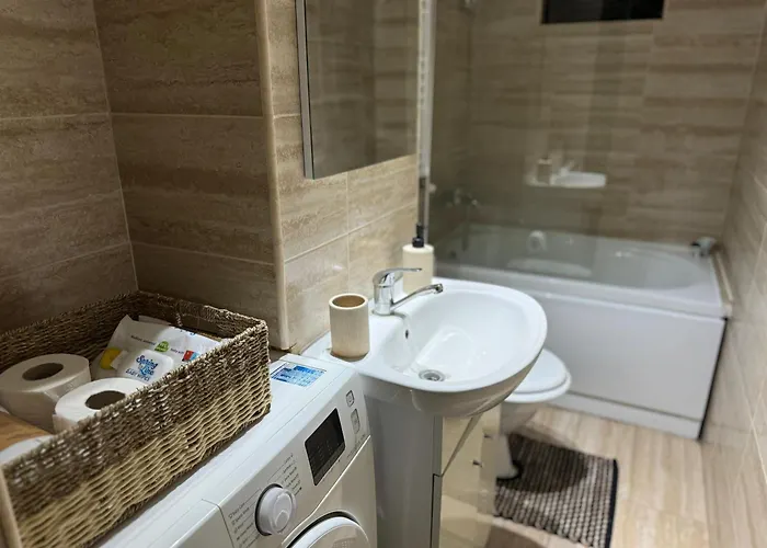 شقة Oly Năvodari